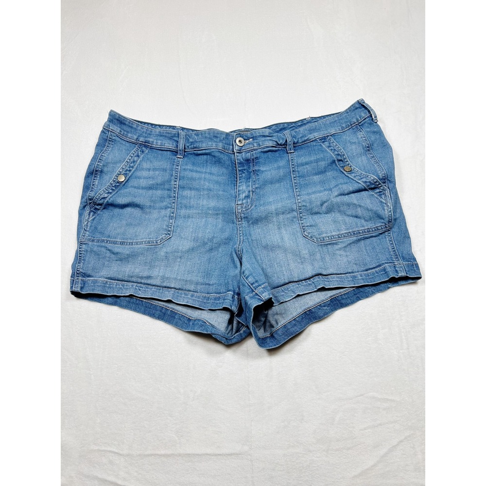 Torrid Denim Shorts 24 Snap Pockets Classic Festival Beach